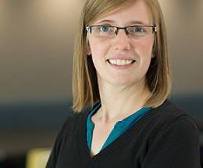 Dr. Julie Teuwen